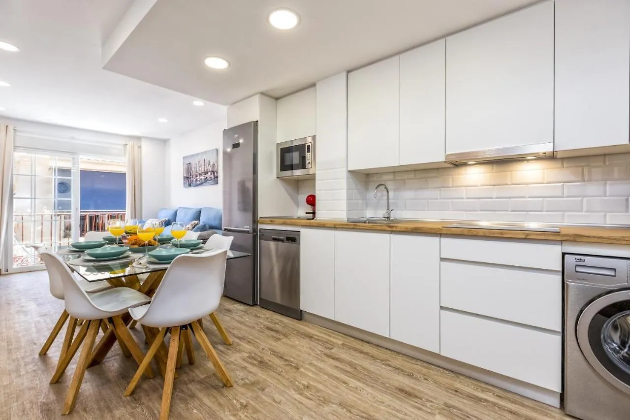 Fuengirola Center, 3 Bedrooms, And Parking Apartment